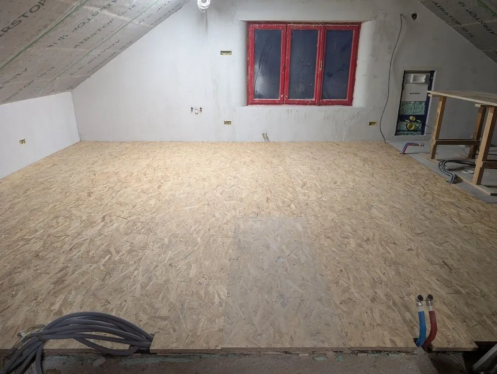 The completed OSB subfloor.