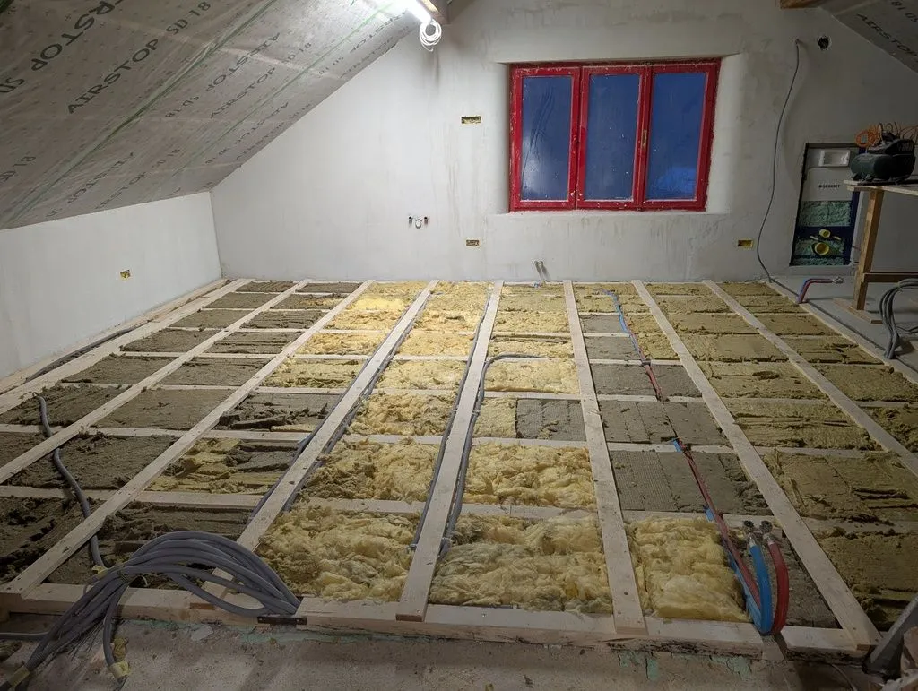 All done! The completed subfloor insulation.