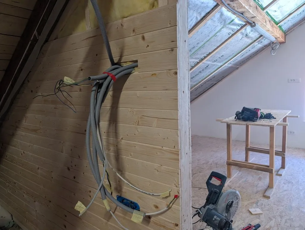 Tongue and groove wall finish done (at least to the height of the panel)! The panel is now ready to be installed.